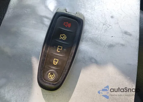 2016 Ford Escape Titanium из США, поврежденный, VIN 1FMCU9J97GUB44999